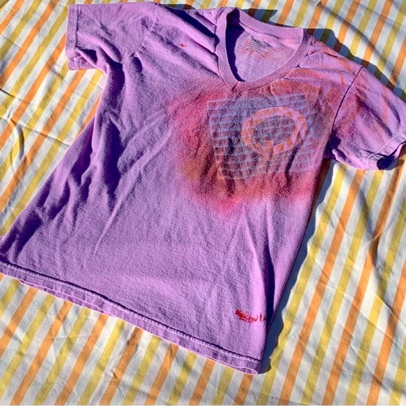 Hanes Handmade V-Neck “Q” Purple Painted Letter Tee One of A Kind Size Small 💜 - Picture 16 of 16